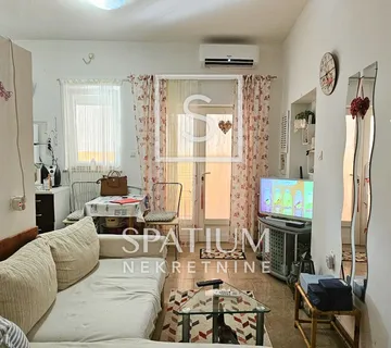 Novi Vinodolski, Apartman U Mirnom Dijelu Grada