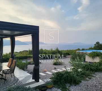 LABIN, KUĆA S DVA STANA I POGLEDOM NA MORE - cover