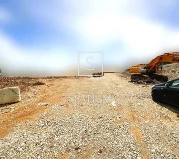 MATULJI, ZEMLJIŠTE POSLOVNO-STAMBENE NAMJENE 4557m2 - cover