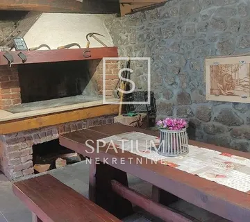 MRKOPALJ, AUTOHTONA KUĆA U LIJEPOM KRAJOLIKU - cover