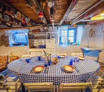 BAKAR, TRADICIONALNA PRIMORSKA KUĆA NA SAMO 20m OD MORA