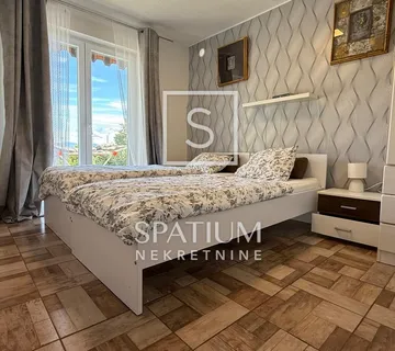 Oprić, Apartmanska Kuća - Oprić, Opatija