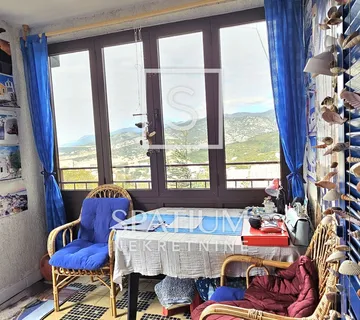 KLENOVICA, STAN U KUĆI S OKUĆNICOM - cover