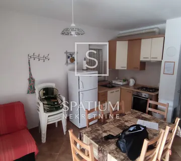 OTOK KRK, BAŠKA, KUĆA S DVA APARTMANA - cover