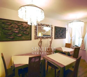 KRK, OBITELJSKI HOTEL NA ODLIČNOJ LOKACIJI, BLIZU MORA I CENTRA - cover