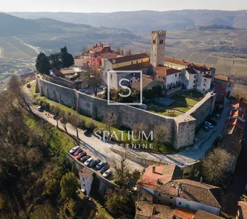 Motovun, Centar, Kuća Za Adaptaciju