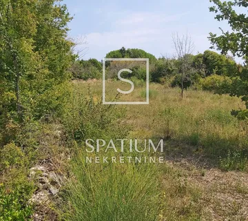 LABIN, GRAĐEVINSKA PARCELA S OTVORENIM POGLEDOM - cover