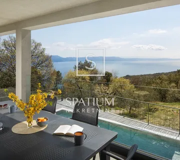 LABIN, KUĆA S BAZENOM I POGLEDOM NA MORE - cover