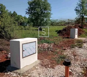 Baderna, Atraktivno Građevinsko Zemljište S Mogućnošću Izgradnje Više Stambenih Jedinica - Baderna, Poreč
