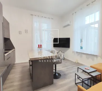 OPATIJA, JEDNOSOBAN STAN NA IZNIMNOJ LOKACIJI - cover