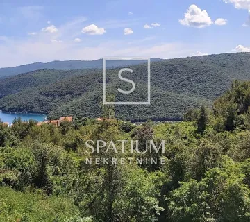 RABAC, GRAĐEVINSKA PARCELA NA UZVISINI S POGLEDOM - cover