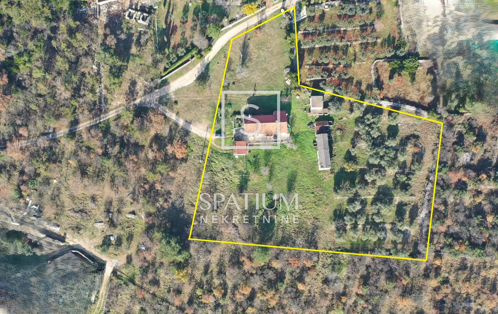 BUJE, PROSTRANO IMANJE S POTENCIJALOM DALJNJEG RAZVOJA - cover