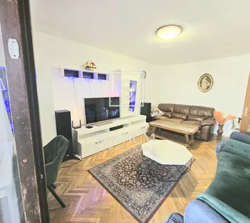 KOZALA, DVOSOBAN STAN S POGLEDOM NA MORE - cover