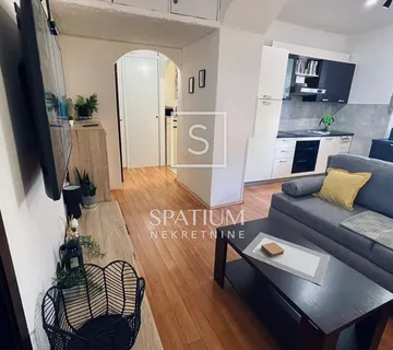 TURNIĆ, DVOSOBAN STAN NA DOBROJ LOKACIJI - cover