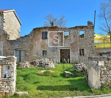 EKSKLUZIVNO U SPATIUMU, KAMENA KUĆA ZA RENOVACIJU U CENTRU KANFANARA - cover