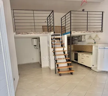 LABIN, STAN ZA RENOVACIJU - cover