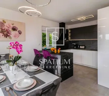 KOSTRENA, STAN ZA NAJAM S PANORAMSKIM POGLEDOM  - cover