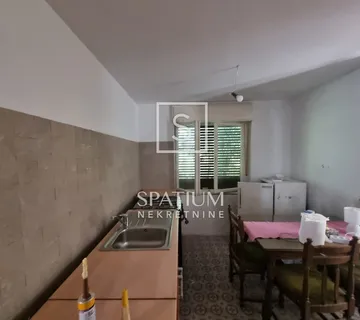 VINODOLSKA OPĆINA, GRIŽANE, DVIJE KAMENE KUĆE ZA ADAPTACIJU - cover