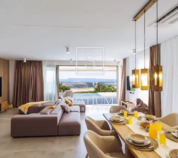 ŠMRIKA, VILA S BAZENOM - cover