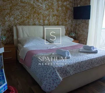 KOSTRENA, STAN ZA NAJAM - cover