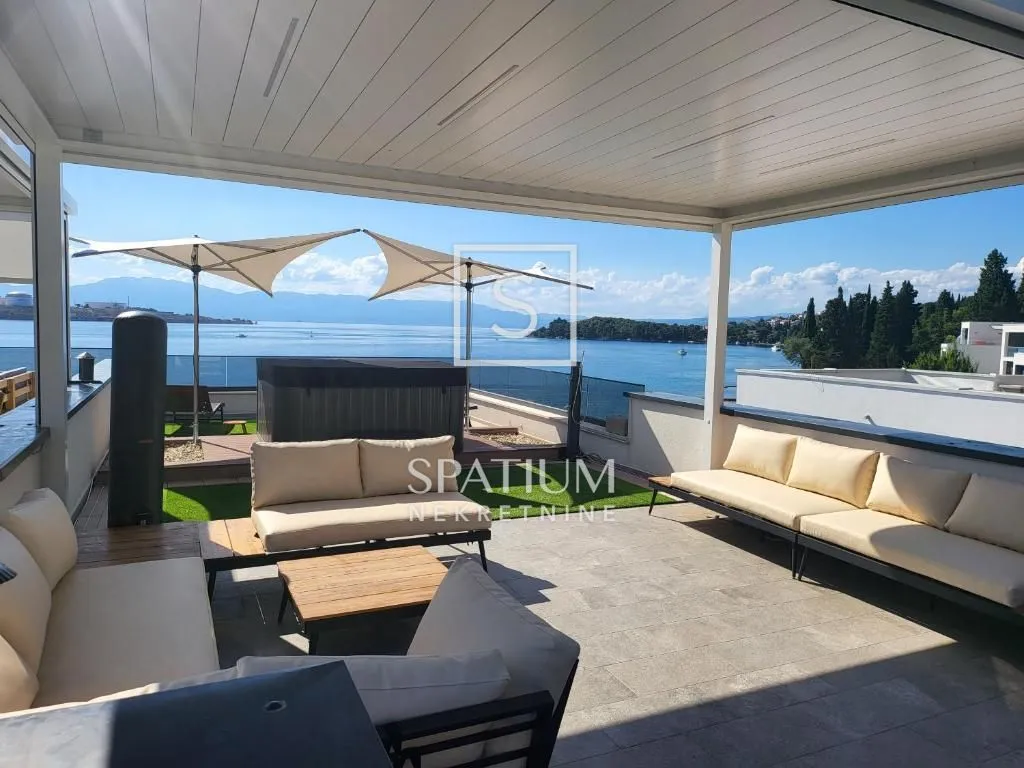 OMIŠALJ, NOVOGRADNJA S KROVNOM TERASOM, PRVI RED DO MORA - cover