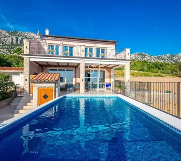 JABLANAC, KUĆA S BAZENOM I POGLEDOM NA MORE U PARKU PRIRODE - cover