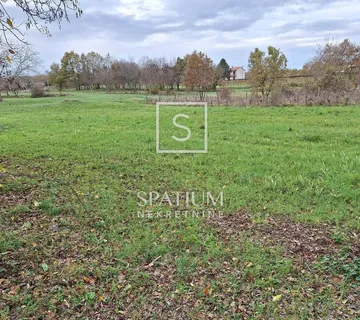 LABIN, OKOLICA, GRAĐEVINSKO ZEMLJIŠTE OKRUŽENO ZELENILOM - cover