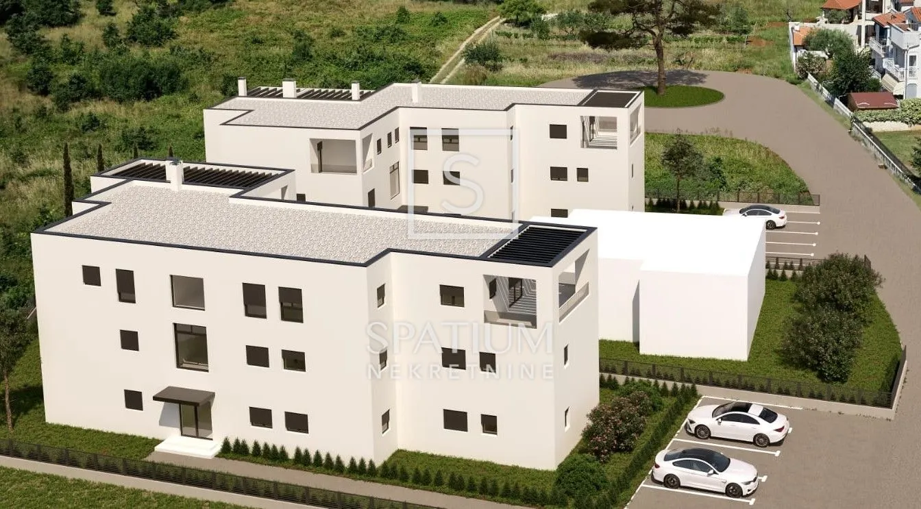 POREČ, MODERAN TROSOBNI STAN NA PRVOM KATU NOVOGRADNJE - cover