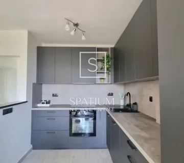 NOVI VINODOLSKI, STAN NA ODLIČNOJ LOKACIJI - cover