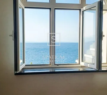 OPATIJA, STAN U VILI DRUGI RED DO MORA - cover