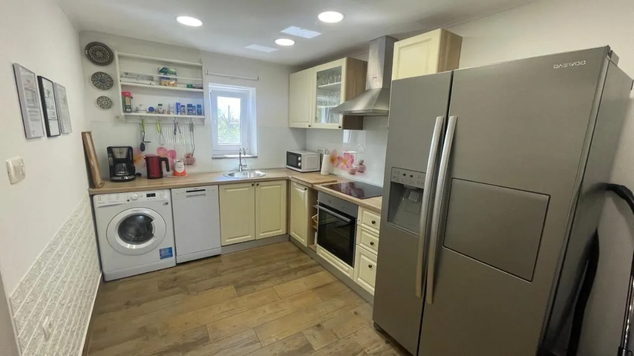 POREČ, VALKARIN, SAMOSTOJEĆA KAMENA KUĆA S BAZENOM - cover