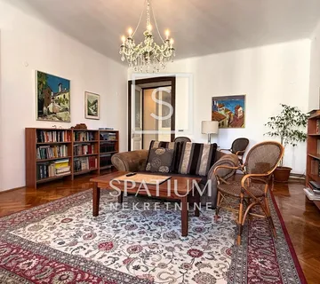 RIJEKA, TROSOBAN STAN U CENTRU  - cover