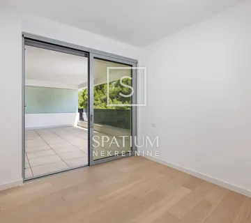 OPATIJA, ODLIČAN STAN U NOVOGRADNJI S POGLEDOM NA MORE - cover