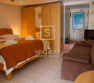 KOSTRENA, STAN ZA NAJAM - cover