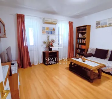 KANTRIDA,  DUGOROČNI NAJAM, STAN 200 METARA OD MORA - cover