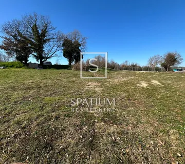 POREČ - OKOLICA, ISTRA, GRAĐEVINSKO ZEMLJIŠTE SA STRUJOM I VODOM - cover