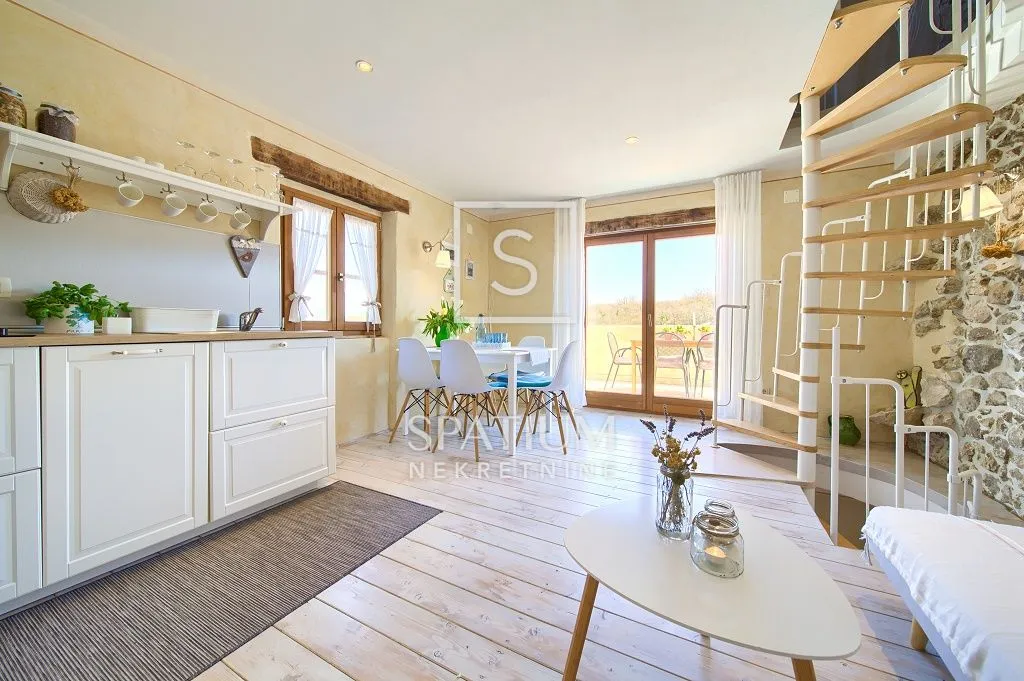 OTOK KRK, DOBRINJ, MEDITERANSKA KUĆA - cover