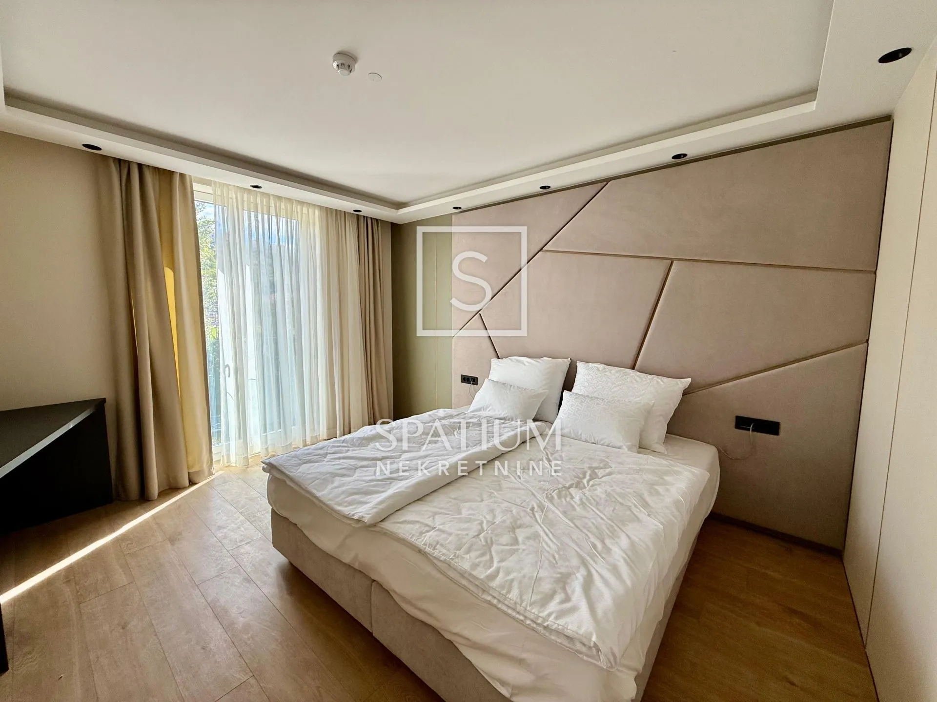 CRIKVENICA, MODERAN APARTMAN U NOVOGRADNJI - cover