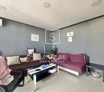 KRIMEJA, DVOSOBNI STAN S DNEVNIM BORAVKOM - cover