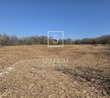 LABIN, GRAĐEVINSKO ZEMLJIŠTE 3500 M2 - cover