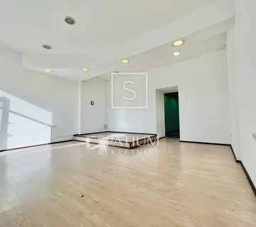 TRSAT, POSLOVNI PROSTOR NA ATRAKTIVNOJ LOKACIJI - cover