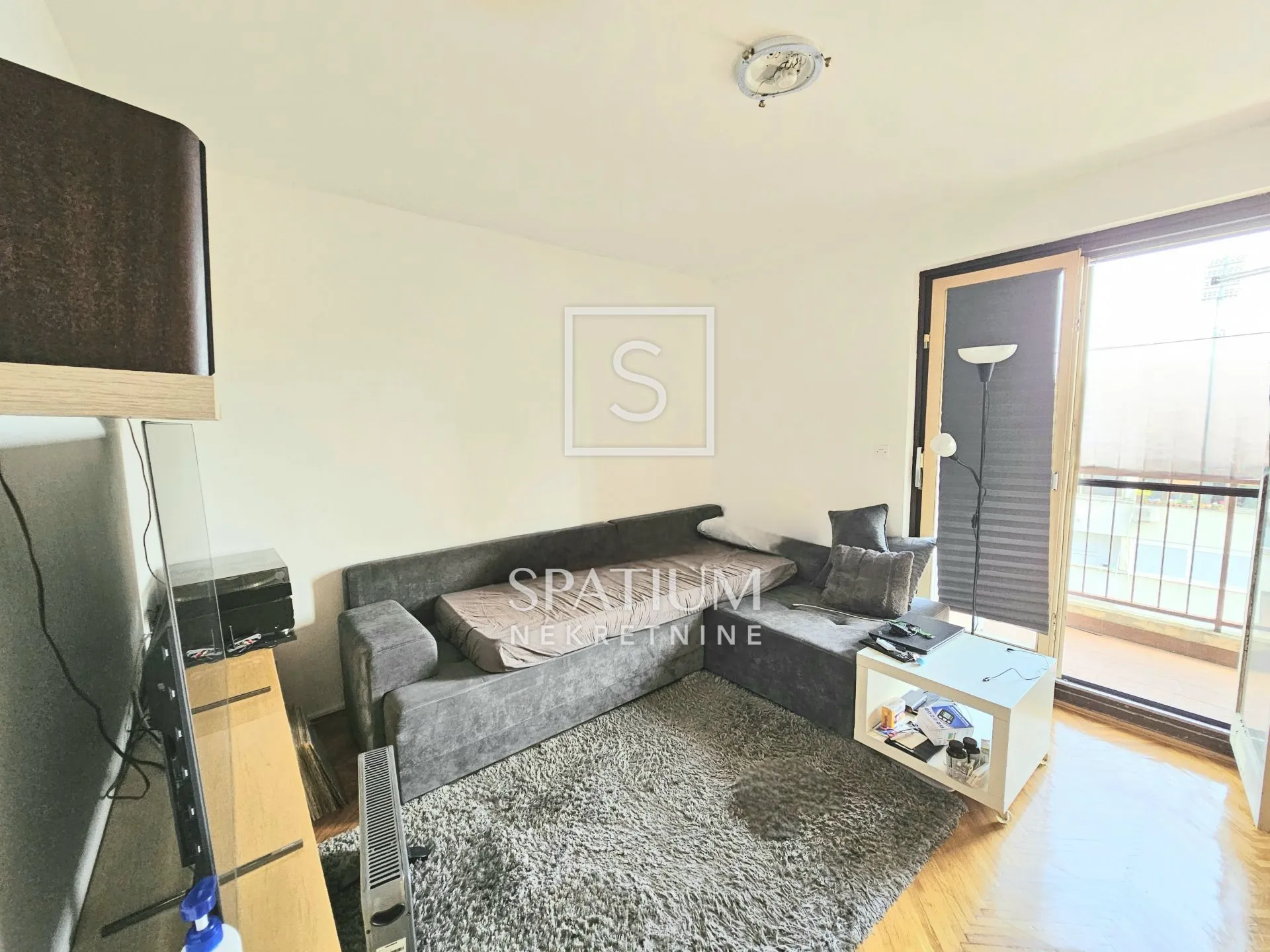 PULA, TROSOBNI STAN  - cover