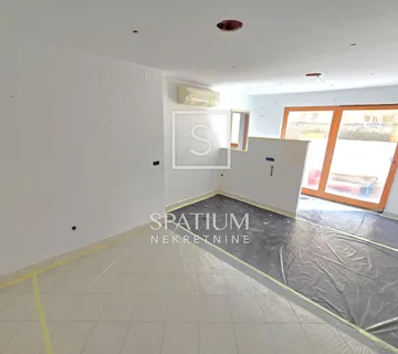 NJIVICE, OTOK KRK, STAN S TERASOM - cover