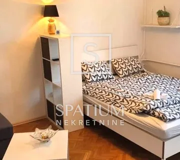 KOZALA, JEDNOSOBAN STAN S DVA BALKONA, ZA NAJAM - cover