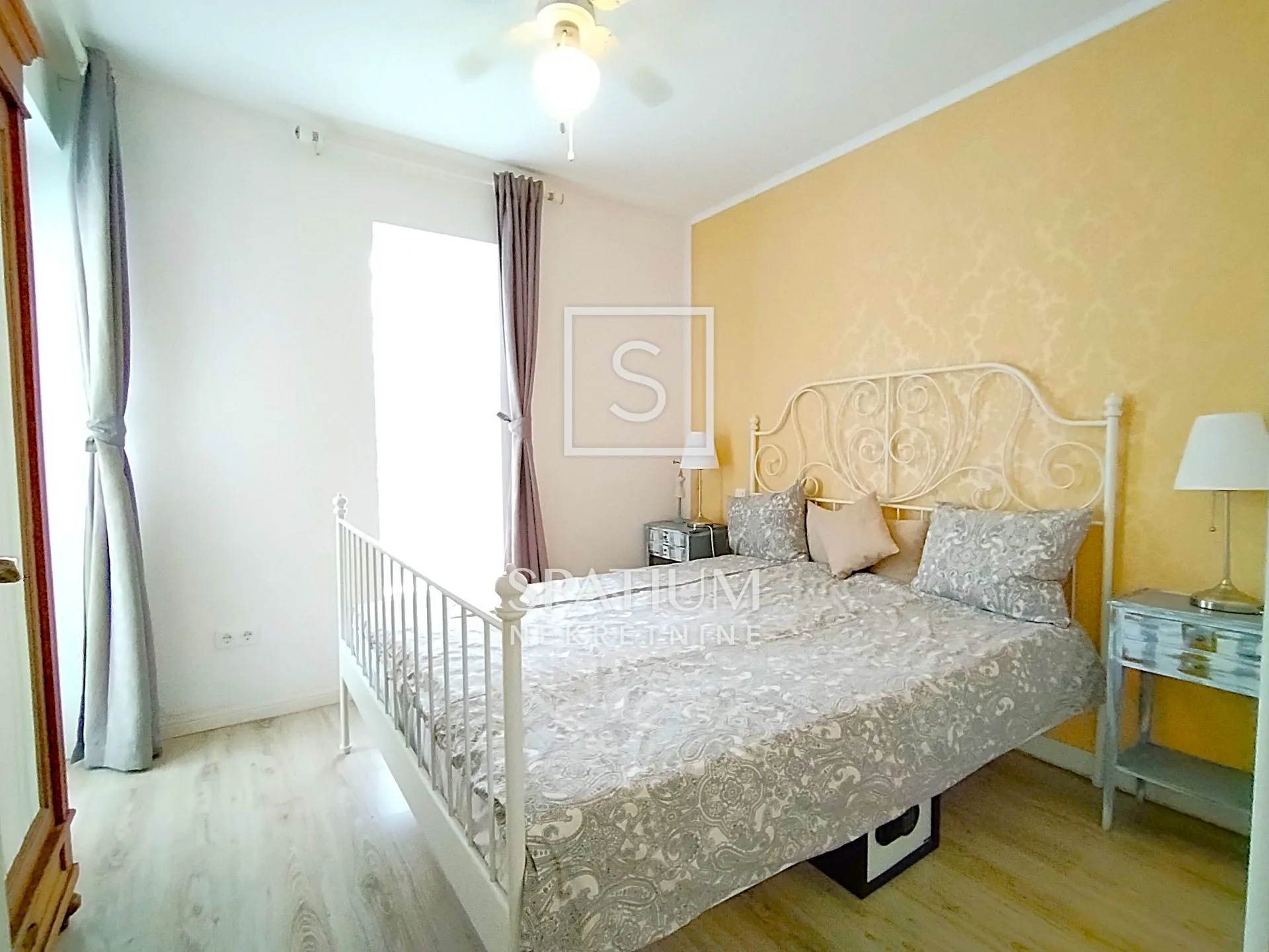 CRIKVENICA, STAN U BLIZINI MORA  - cover