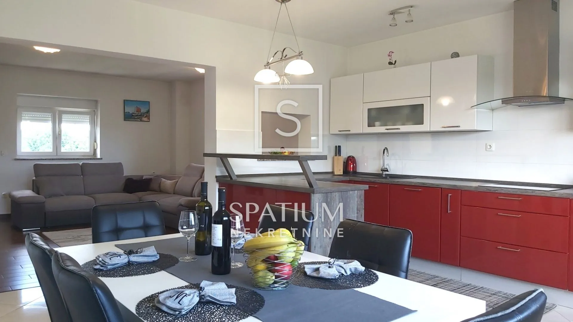 LABIN, OBITELJSKA KUĆA S VELIKOM OKUĆNICOM - cover