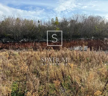 MALINSKA, ODLIČAN TEREN S POGLEDOM NA MORE - cover