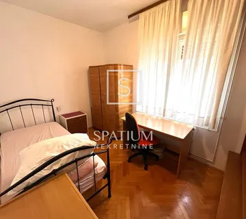 VEŽICA, TROSOBNI STAN S VELIKOM OKUĆNICOM I PARKINGOM - cover