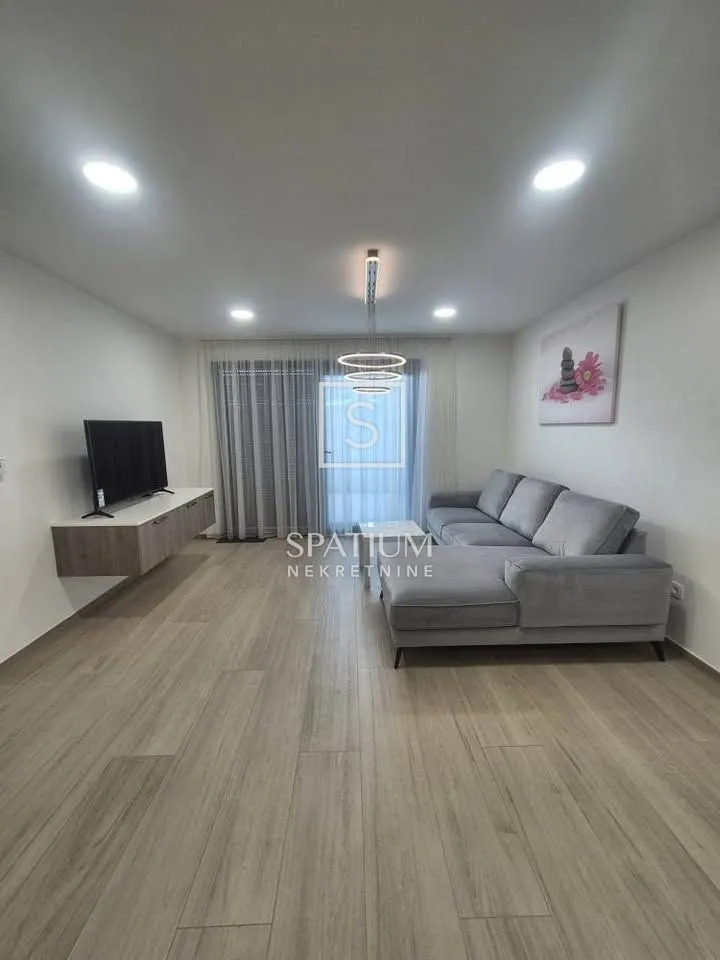 POBRI, NOVOUREĐENI STAN ZA DUGOROČNI NAJAM - cover