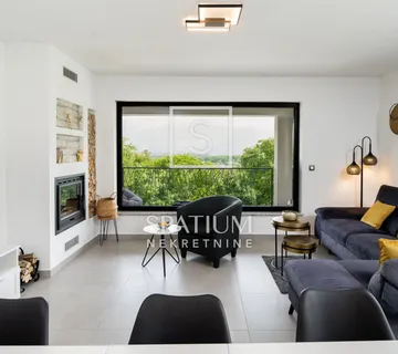 KRŠAN, KUĆA SA BAZENOM - cover